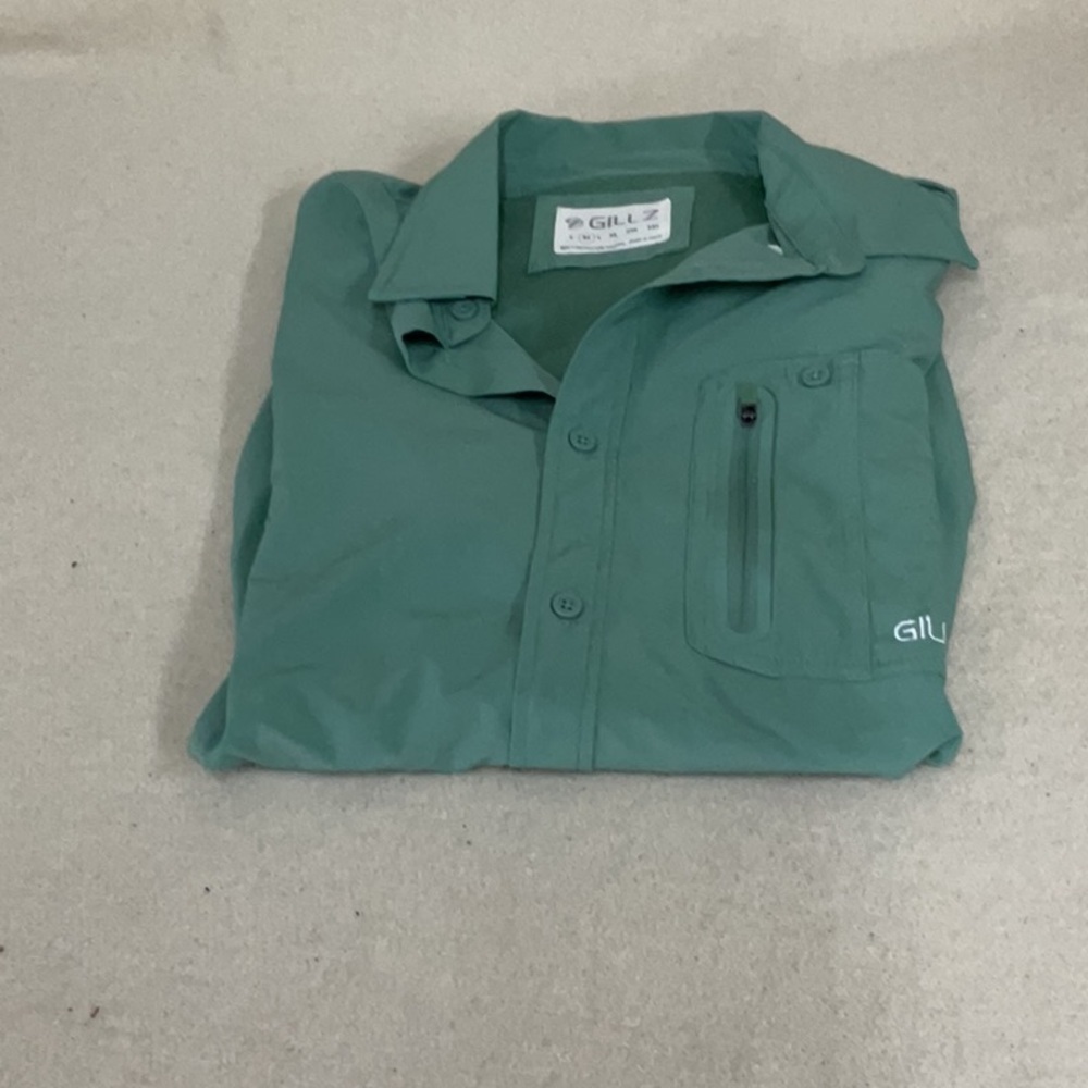 EUC Mens long sleeve button down GILLZ shirt